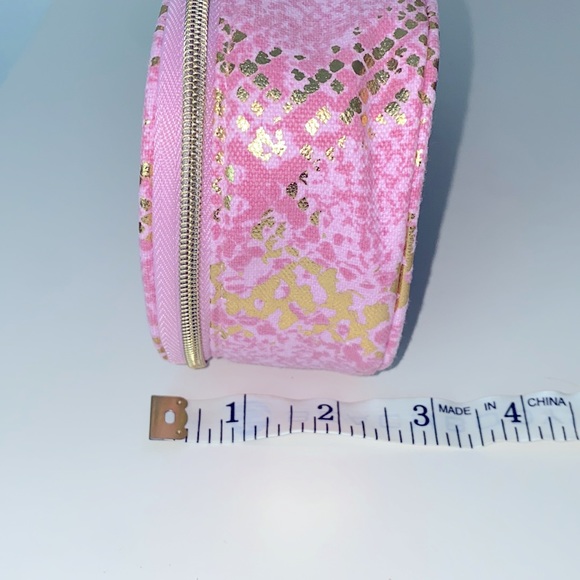 Estee Lauder Makeup Este Lauder Pink Makeup Bag With Zipper Poshmark